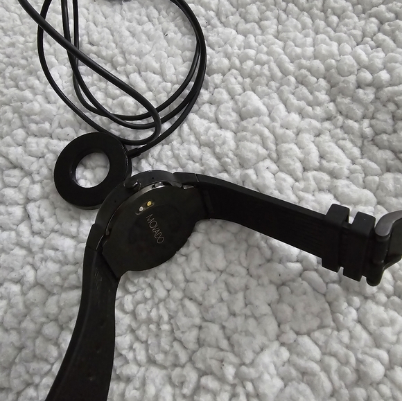 Movado Connect Black Silicone Strap Smart Watch - Picture 9 of 16